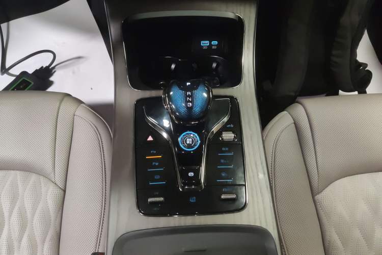 Used BYD Han 2025 DM-i Intelligent Driving Edition 125KM LiDAR Flagship Model
