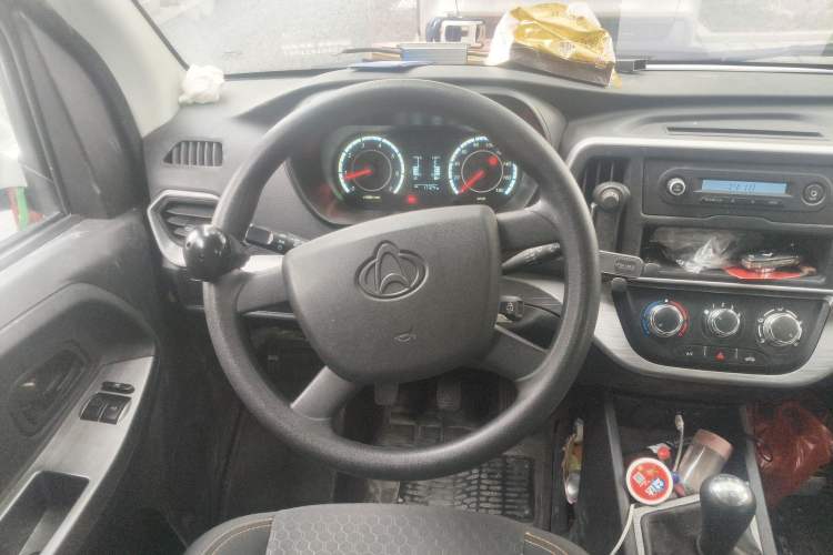 Used CHANGAN KAICHENG Ruixing M60 2023 1.5L GDI Elite-Class Passenger Vehicle 6/7 Seats Steering Wheel