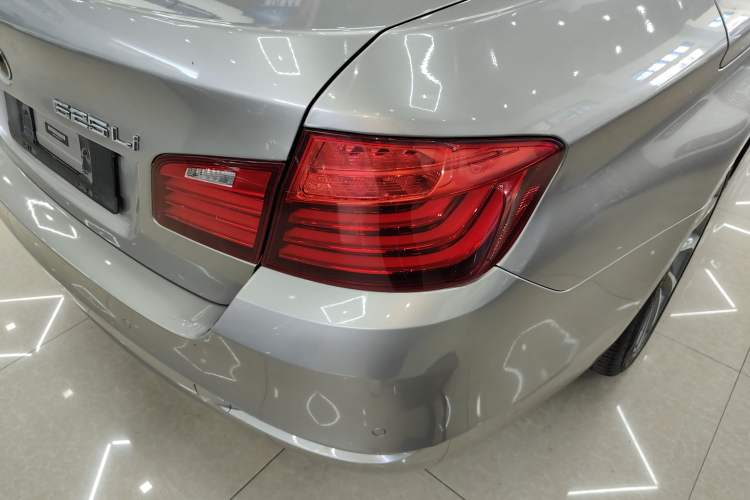 Used BMW 5 Series 2017 525Li Leading Model
