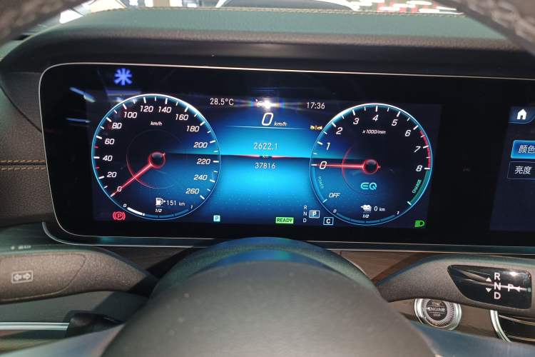 Used Mercedes-Benz E-Class New Energy 2022 Restyled E 350 e L Plug-in Hybrid Sports Sedan Instrument Cluster
