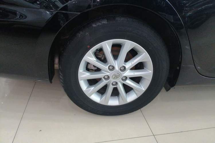 Used Toyota Camry 2015 2.0G Premier Edition
