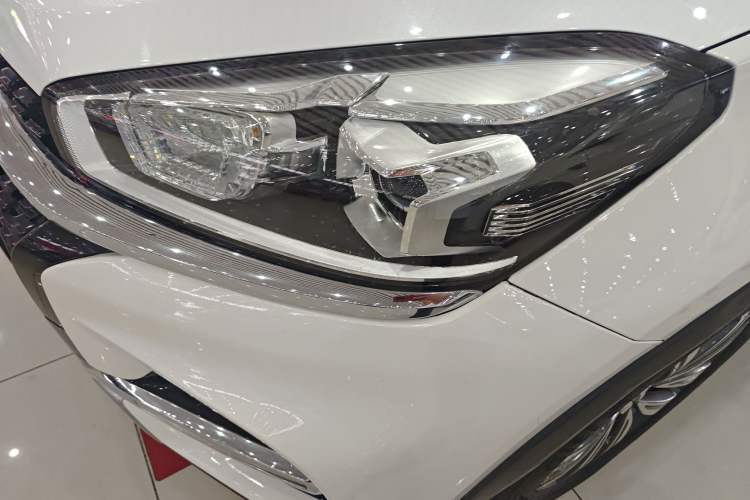 Used Chery Tiggo 8 2018 1.5 TCI Automatic Luxury Model 5 Seats Left Front Headlight