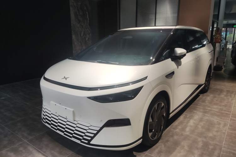 Used XPeng X9 2024 640 All-Wheel Drive High-Performance Max