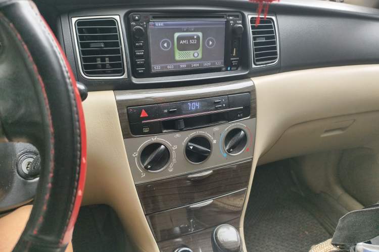 Used Toyota Corolla EX 2013 1.6L Automatic Luxury Edition Audio And AC Panel