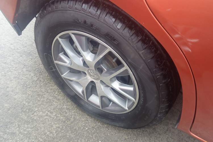 Used BYD Song 2018 1.5TI Manual Smart Connect Enjoyment Model Right Rear Wheel Hub