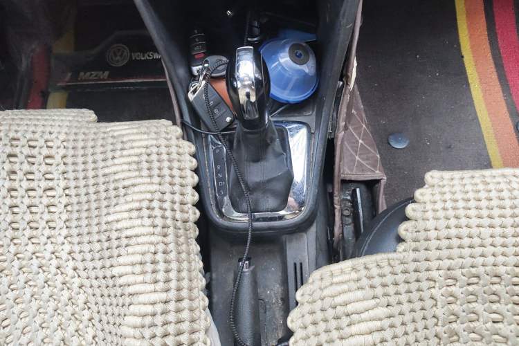Used Volkswagen Santana 2013 1.6L Automatic Comfort Edition Gear Lever