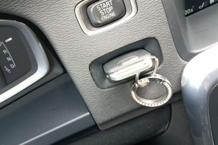 Used Volvo V60 2015 T5 Zhiya Edition
