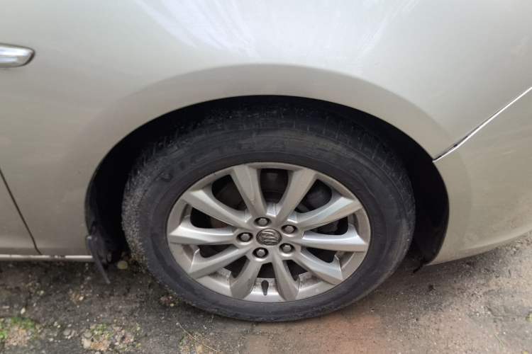 Used Buick GT 2013 GT 1.6L Manual Entry-Level Model Right Front Wheel Hub