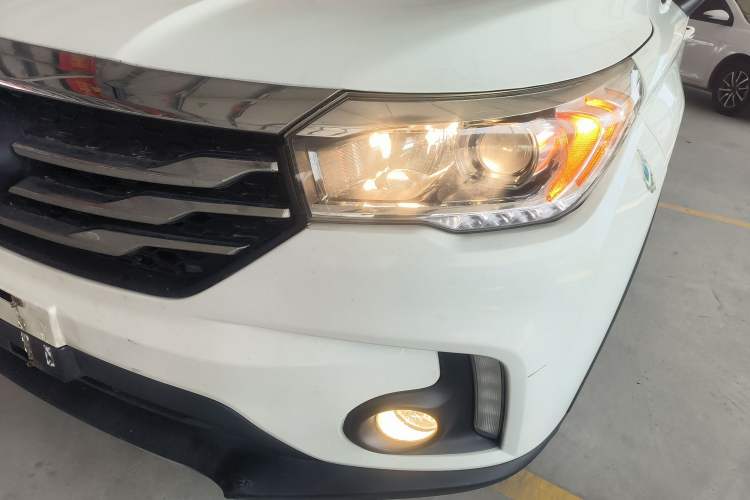 Used GAC Trumpchi GS4 2017 235T Manual Two-Wheel Drive Luxury Edition
