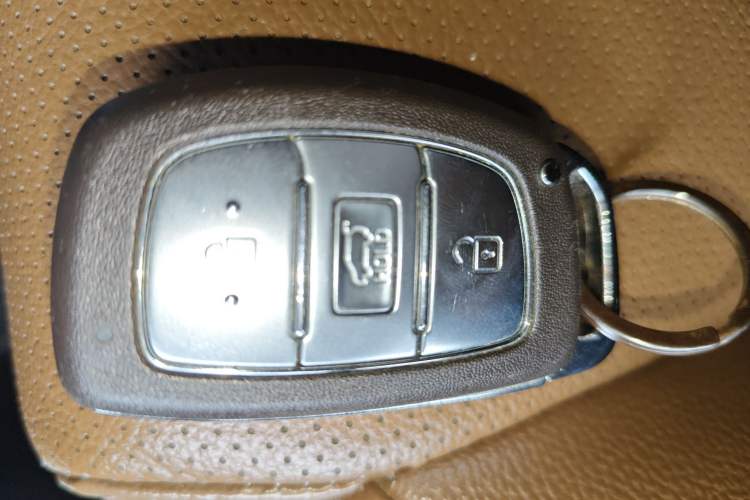 Used Hyundai Tucson 2015 1.6T Dual-Clutch Two-Wheel-Drive Leading Model
