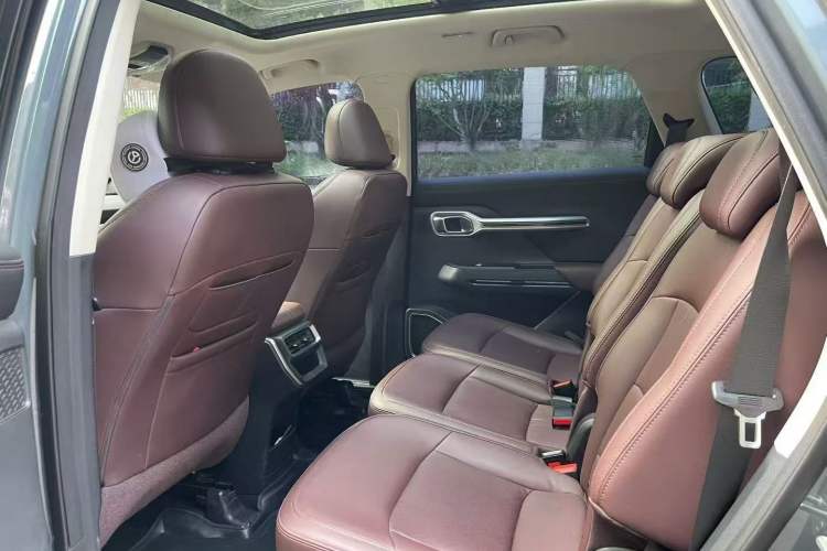 Used Geely Auto Haoyue 2022 1.8TD Automatic Prestige 7-Seater Left Rear Seat