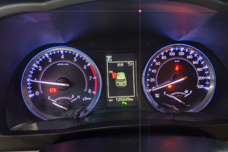 Used Toyota Highlander 2018 2.0T Four-Wheel Drive Luxury Version 7 Seats China VI Standard
