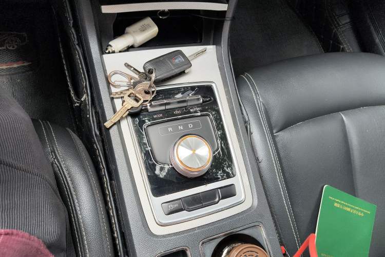 Used Roewe i6 New Energy 2017 45T Hybrid Connect & Smart Enjoyment Edition Gear Lever