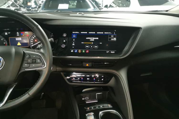 Used Buick Envision 2023 Encore Plus 652T Five-Seat All-Wheel-Drive Luxury Model
