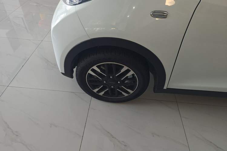 Used Chery Little Ant 2022 Restyled Version Sweet Pink Edition Half-Sugar Version 30.6 kWh 30 kW 301 km
