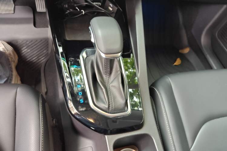 Used Ford Escort 2021 1.5L Automatic Diamond Edition Gear Lever