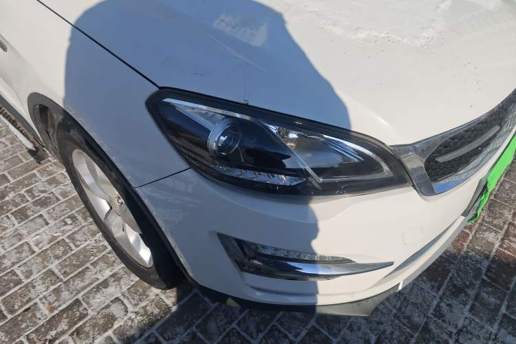Used Zotye Domy X5 2015 1.5T CVT ZhiXian Model China IV Standard Right Front Headlight
