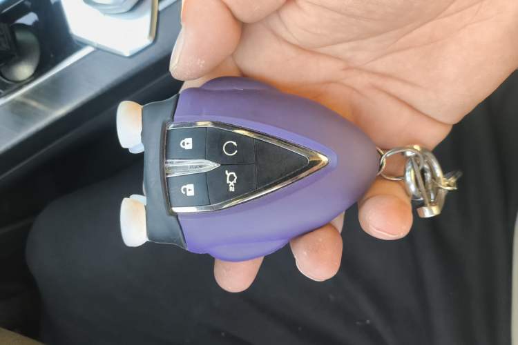 Used Changan UNI-V 2022 1.5T Prestige Version