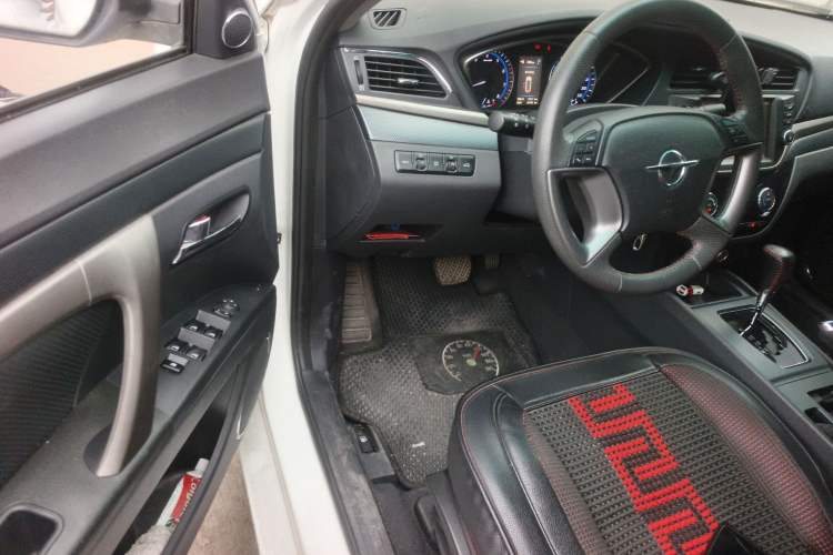 Used Haima M6 2015 1.5T CVT Sporty Smart Model Driver Seat