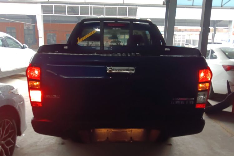 Used Isuzu D-MAX 2020 1.9T 4x4 Automatic Comfort Edition China VI Standard RZ4E Hi-Power
