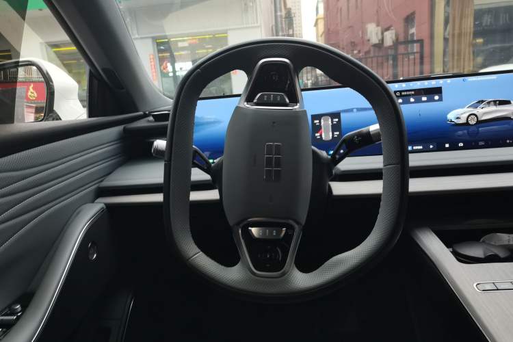 Used Geely Galaxy E8 2024 550 km Range Rear-Wheel-Drive PRO Steering Wheel