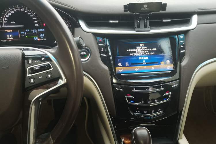 Used Cadillac XTS 2017 28T Tech Edition Audio And AC Panel