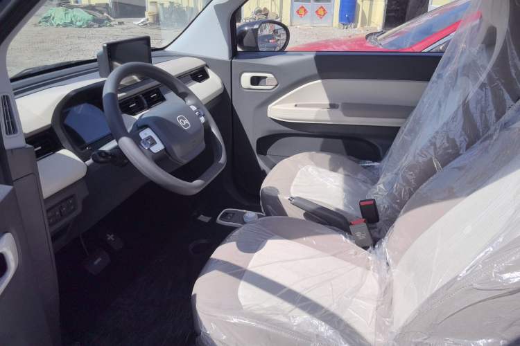 Used Chery QQ Ice Cream 2025 205km Qi Energy Version Left Front Seat