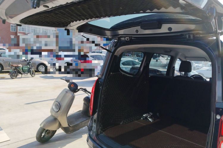 Used Wuling Hongguang New Energy 2024 All-Electric Model 300KM Practical Version
