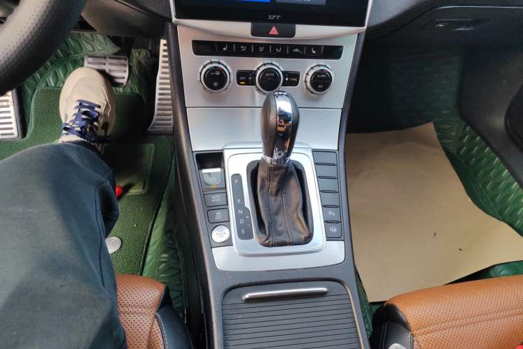 Used Volkswagen FAW-Volkswagen CC 2015 1.8TSI Luxury Model Gear Lever