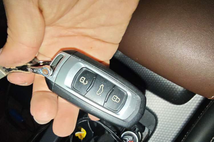 Used Geely Auto Emgrand GS 2017 Sport Edition 1.3T Automatic Smart Connectivity Model
