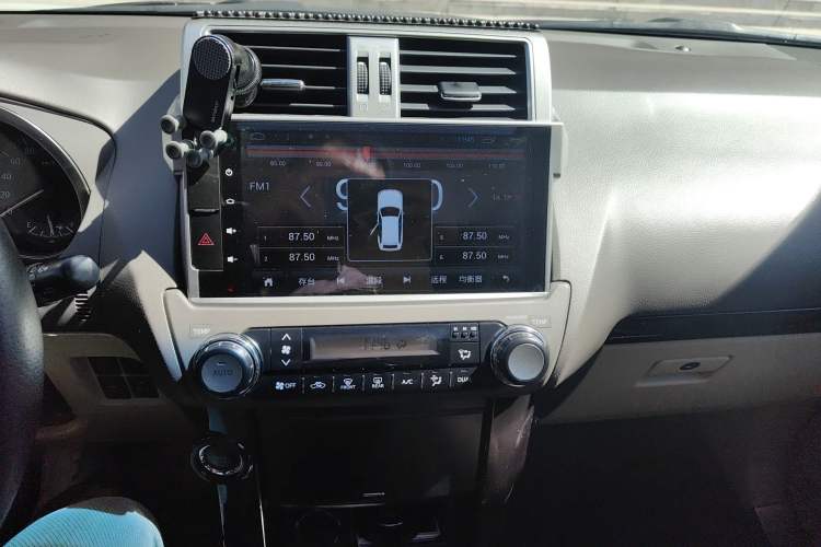 Used Toyota Prado 2015 2.7L Automatic Standard Edition Audio And AC Panel