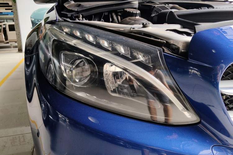 Used Mercedes-Benz C-Class 2017 Restyled C 180 L Fashion Edition Sport Version Right Front Headlight