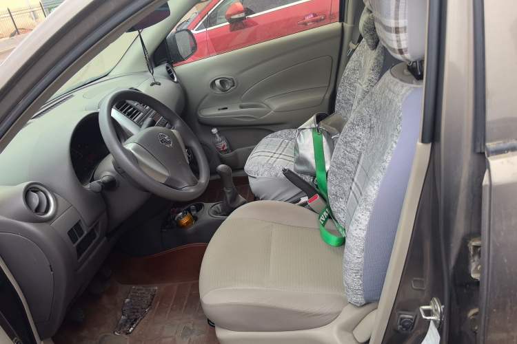 Used Nissan Sunny 2015 1.5XE Manual Comfort Edition
