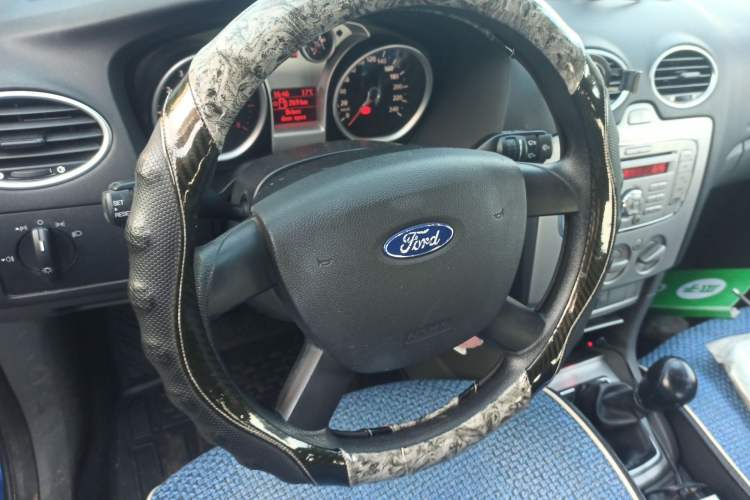 Used Ford Focus 2012 Hatchback Classic 1.8L Manual Base Model Steering Wheel