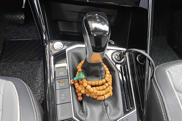 Used Volkswagen Tayron 2023 Revised Version 380TSI All-Wheel Drive R-Line High-Energy Edition Gear Lever