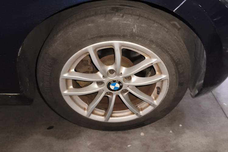 Used BMW 1 Series 2013 Facelifted 118i Leading Edition Right Front Wheel Hub