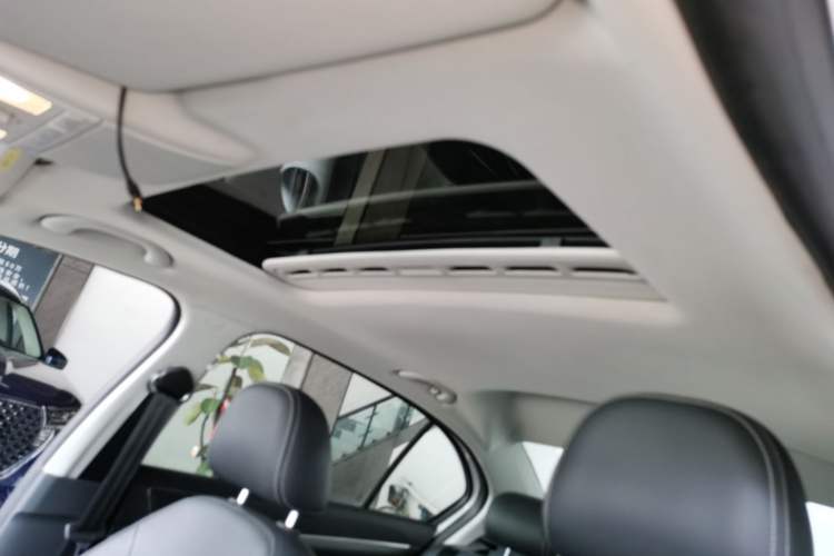 Used Volkswagen Lavida 2015 1.6L Manual Comfort Edition
