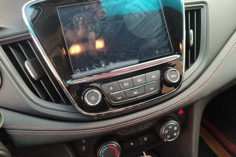 Used Chevrolet Monza 2020 Light Hybrid RS 330T Automatic Thrill Edition Audio And AC Panel