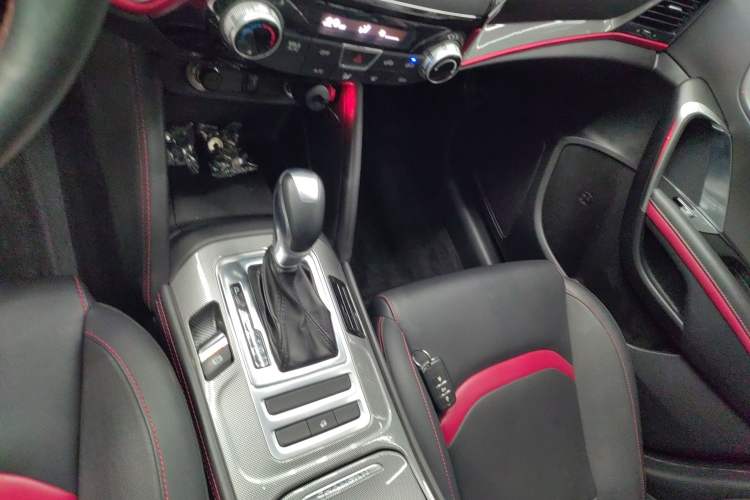 Used Changan CS55 2018 1.5T Automatic Colorful Edition China V Standard
