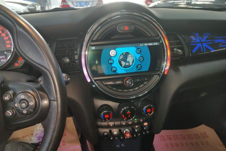 Used MINI 2018 1.5T COOPER Racing Driver Audio And AC Panel