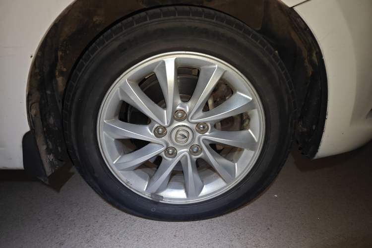 Used CHANGAN Alsvin V7 2015 1.6L Manual Enjoyment Model China V Standard Right Front Wheel Hub