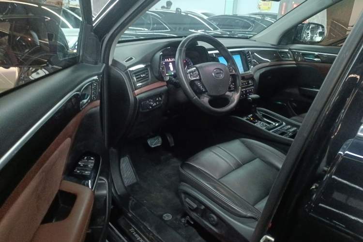 Used GAC Trumpchi GS8 2017 320T Two-Wheel Drive Luxury Smart Connectivity Version (7 Seats)
