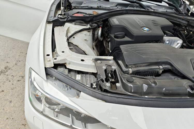 Used BMW 3 Series 2013 Facelifted 320Li Luxury Design Package Right Front Headlight