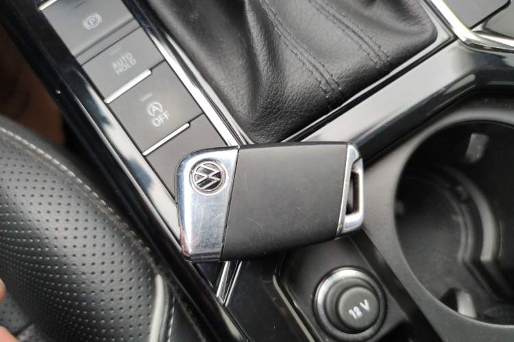 Used Volkswagen Passat 2022 330TSI Luxury Edition Vehicle Key