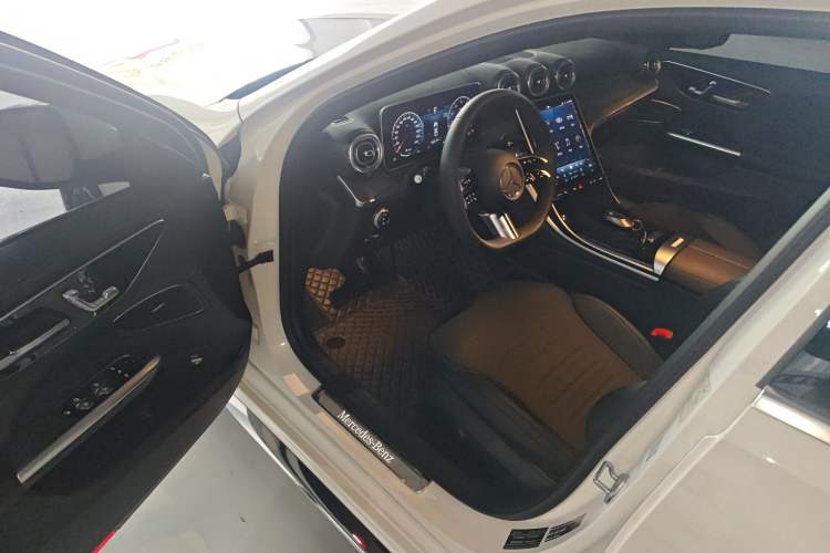 Used Mercedes-Benz C-Class 2023 Restyled C 260 L Sport Edition Driver Seat