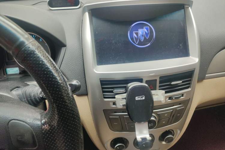 Used Buick Excelle 2013 1.5L Automatic Classic Model Audio And AC Panel