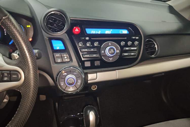 Used Honda INSIGHT 2013 1.3L standard version Audio And AC Panel