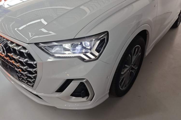 Used Audi Q3 2024 40 TFSI Fashion Dynamic Model