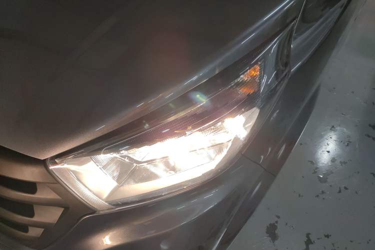 Used Jinbei Gold Hiace M Classic 2024 1.5L Engineering Lion Passenger Vehicle 5 Seats
