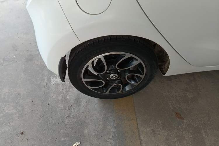 Used CHANGAN Benni 2015 1.4L IMT Prestige Model China V Standard Exterior 5